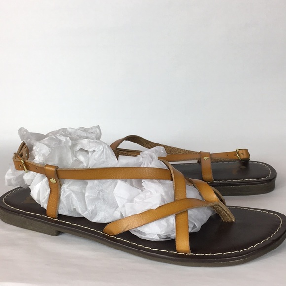 report strappy sandals